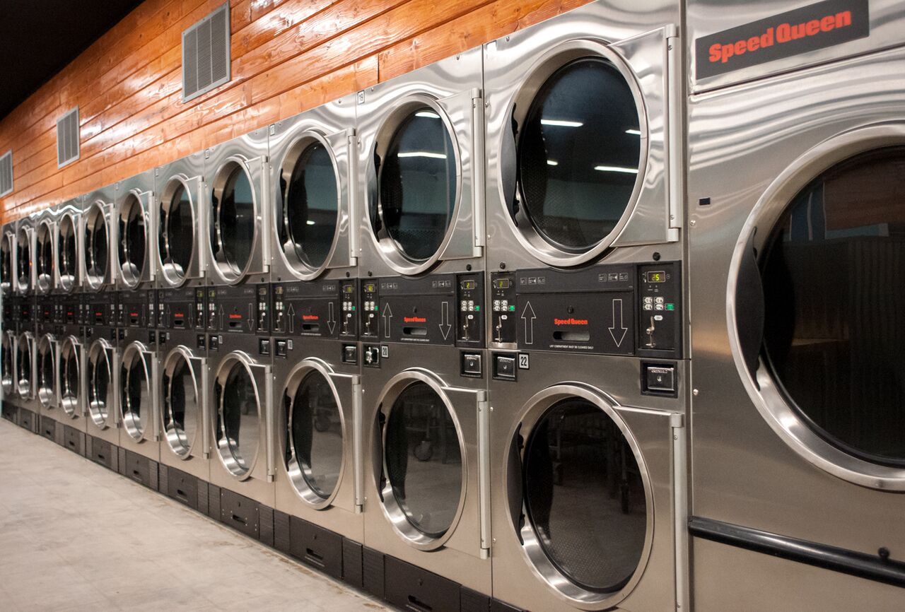 Launderland's clean, modern, and well-maintained self-serve laundromat facility in Ocean Beach, San Diego